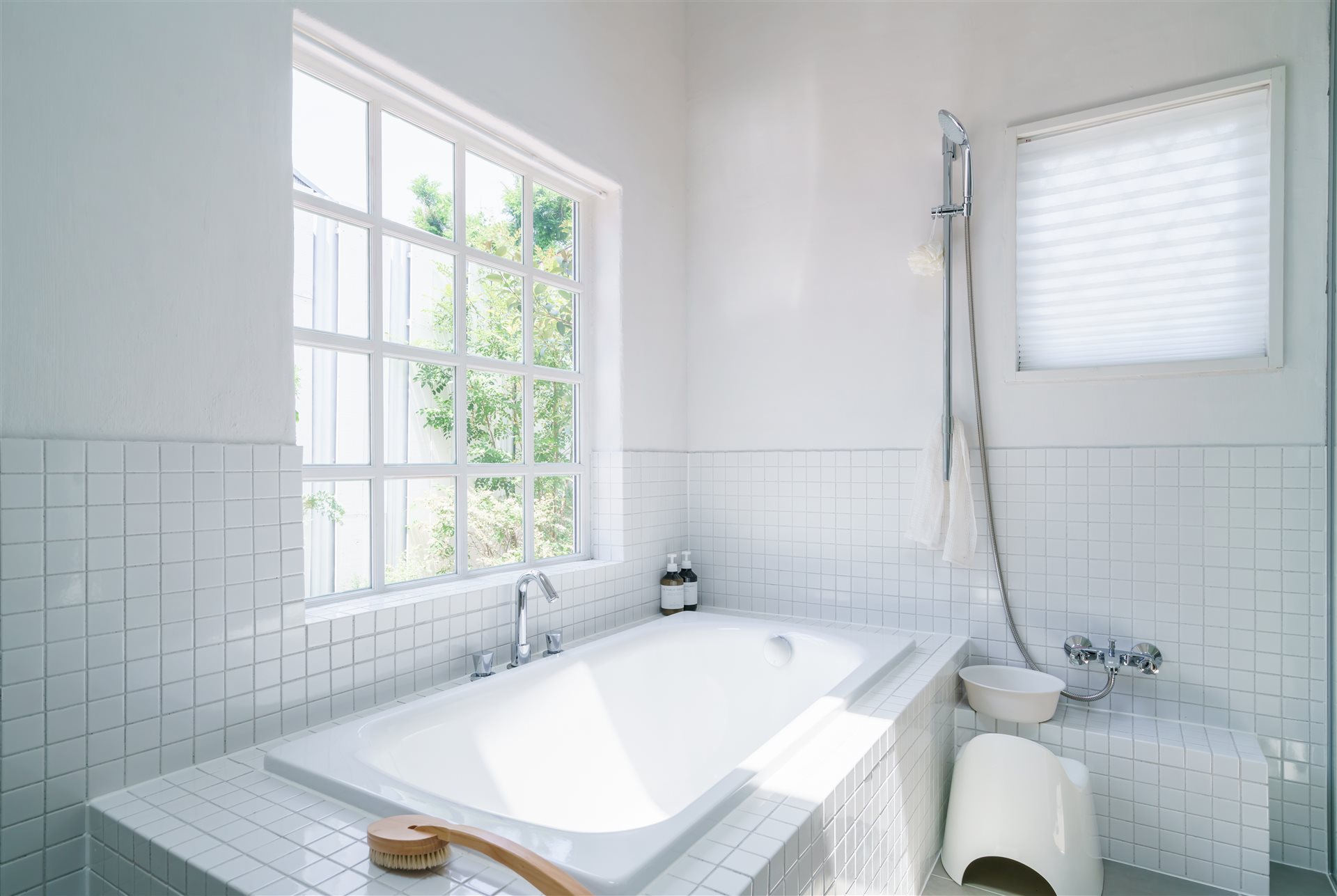 施工後：清潔感あふれるユニットバス全体