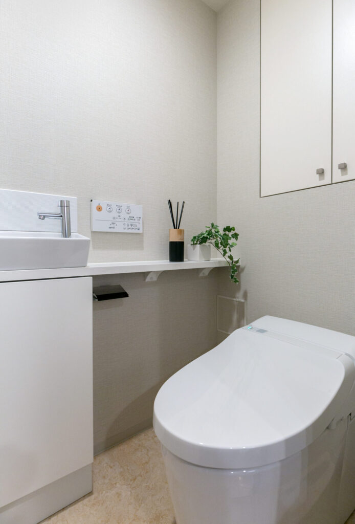 節水型タンクレストイレ